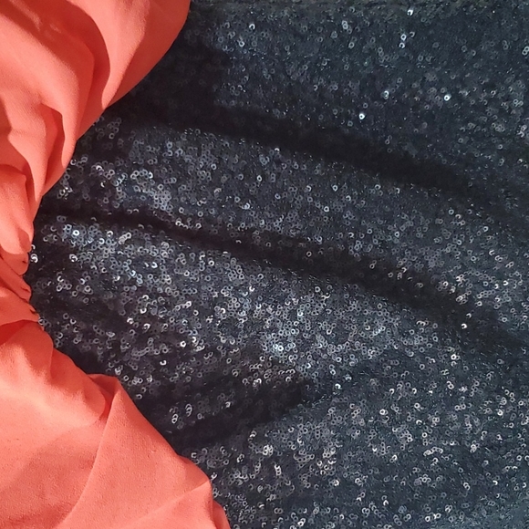 Mini sequin dress - Picture 2 of 3